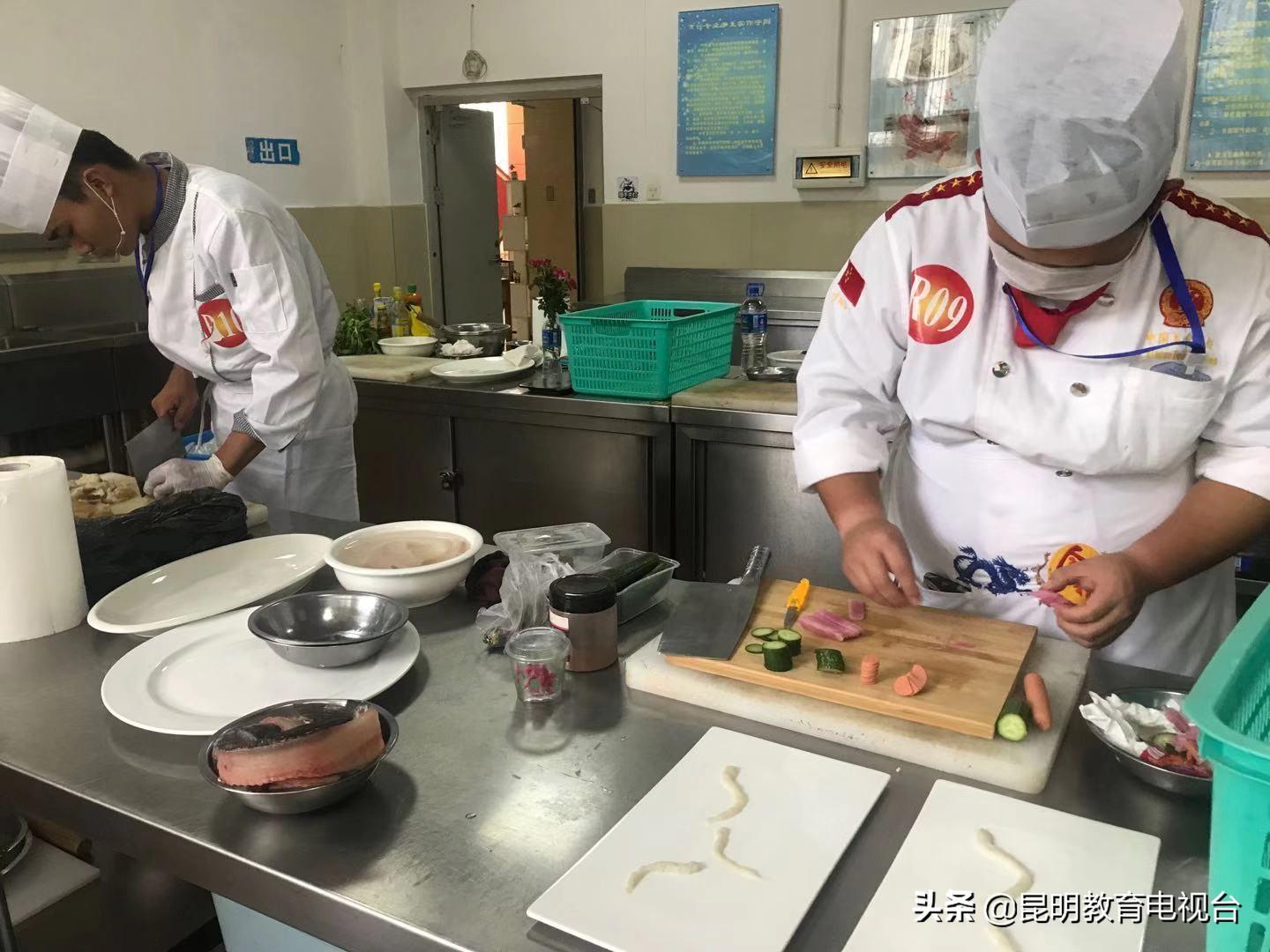 昆明西餐厨师招聘亮点，专业培训与晋升机会