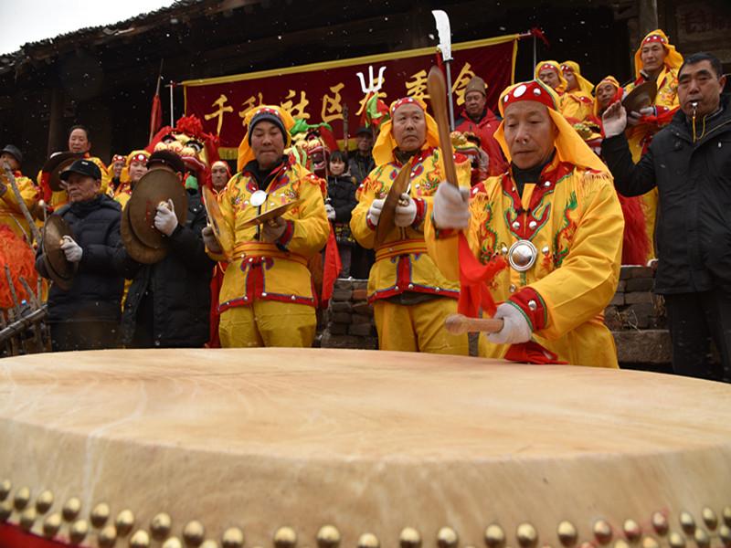 民俗义马探秘，传统文化魅力免费下载