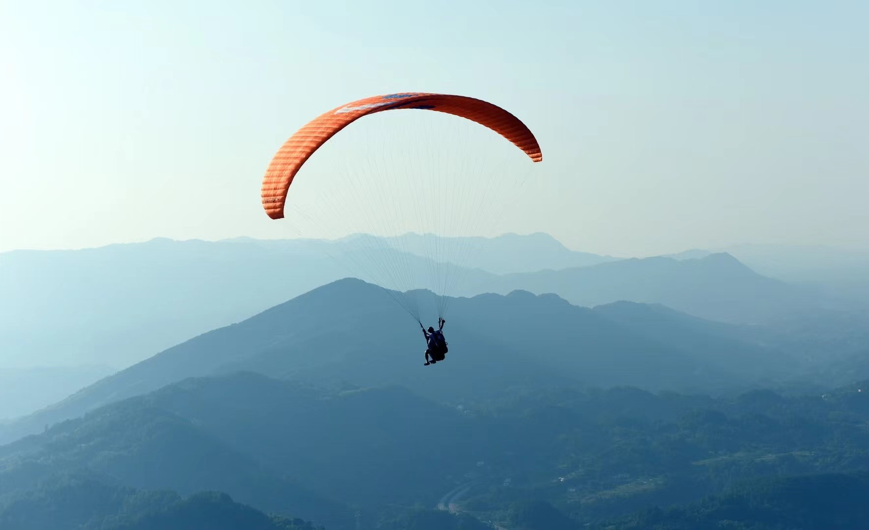 低空飞行，高天佐免费下载体验