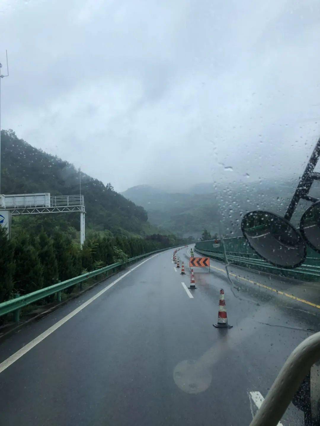 高速路况实时更新，轻松掌握出行指南